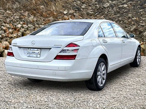 Used 2008 Mercedes-Benz S 550 4MATIC image 2