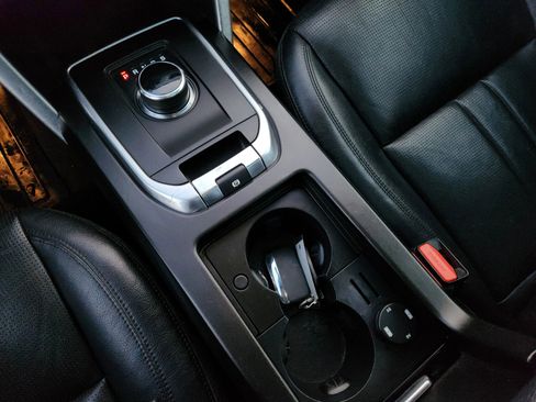 Used 2018 Land Rover Discovery Sport HSE image 14