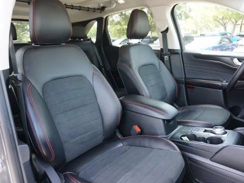 Certified 2022 Ford Escape SEL w/ SEL Stealth AWD Package image 2