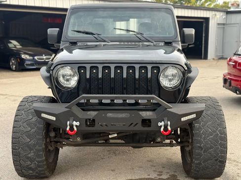 Used 2019 Jeep Wrangler Sport image 2