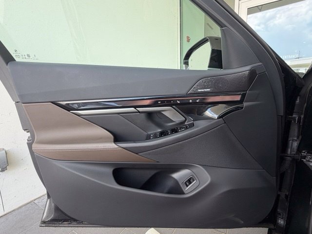 Used 2026 BMW 540i xDrive AWD/4WD image 21