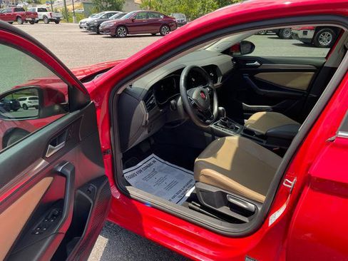Used 2019 Volkswagen Jetta SEL FWD image 16
