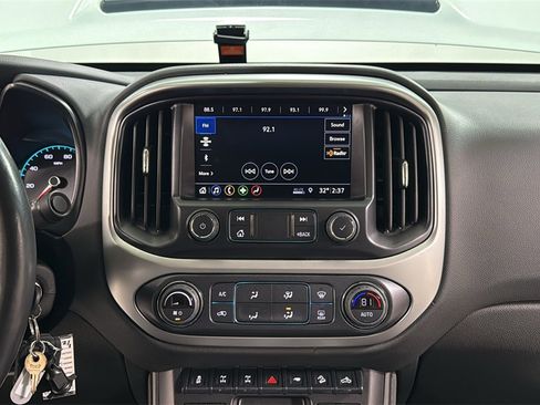 Used 2022 Chevrolet Colorado ZR2 w/ ZR2 Dusk Special Edition image 10