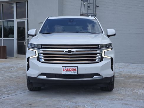 Used 2022 Chevrolet Tahoe High Country AWD/4WD image 3