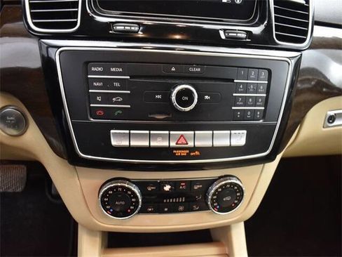 Used 2018 Mercedes-Benz GLE 350 w/ Premium 1 Package image 12