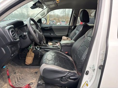 Used 2021 Toyota Tacoma SR image 16