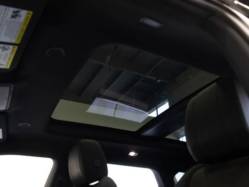 Used 2021 Land Rover Range Rover Evoque SE AWD/4WD image 35