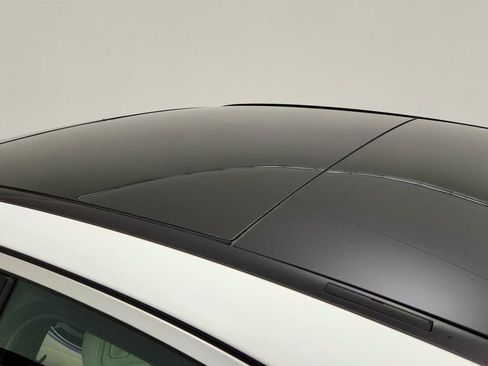 Used 2022 Mercedes-Benz C 300 4MATIC Sedan w/ Exclusive Trim Package image 10