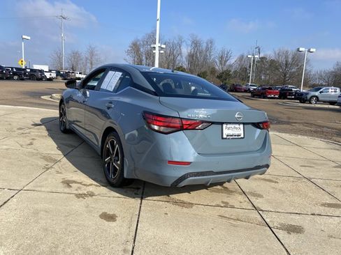 Used 2024 Nissan Sentra SV image 8