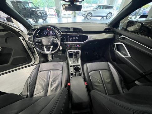 Used 2020 Audi Q3 2.0T Premium AWD/4WD image 16