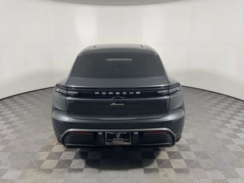 Used 2025 Porsche Macan Electric image 6
