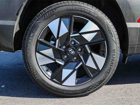 Certified 2025 Hyundai Kona SEL image 8