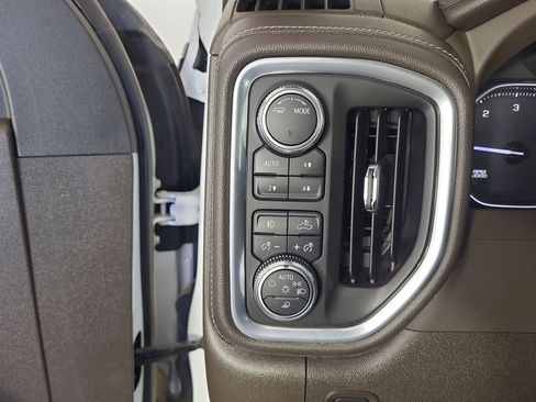 Used 2023 GMC Sierra 2500 SLT w/ SLT Premium Package image 15