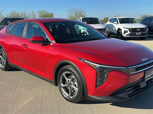 Used 2025 Kia K4 LXS image 14