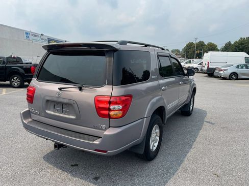 Used 2002 Toyota Sequoia Limited RWD image 9