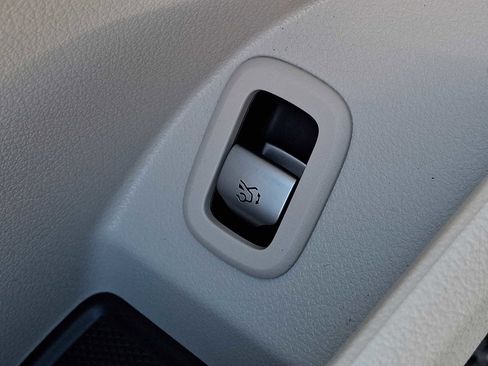 Used 2026 Mercedes-Benz GLC 300 4MATIC image 24