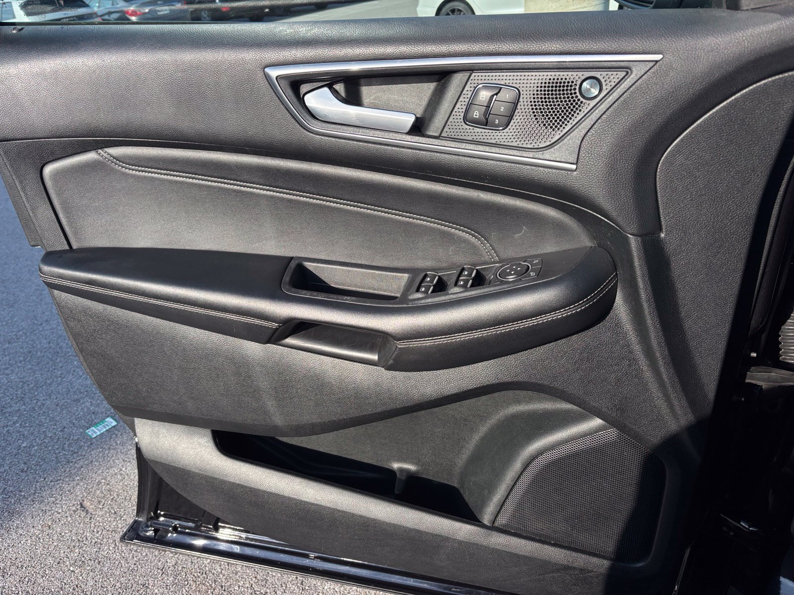 Used 2022 Ford Edge Titanium w/ Equipment Group 301A AWD/4WD image 11