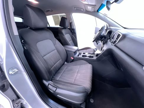Used 2019 Kia Sportage LX FWD image 35