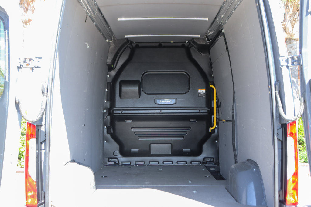 Used 2022 Mercedes-Benz Sprinter 2500 image 9