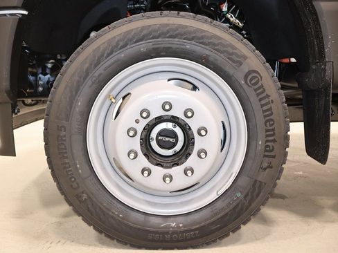 New 2026 Ford F550 4x4 Regular Cab Super Duty image 23