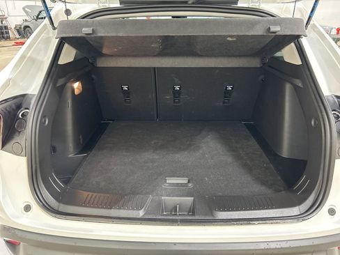 Used 2024 Chevrolet Trax LT image 29