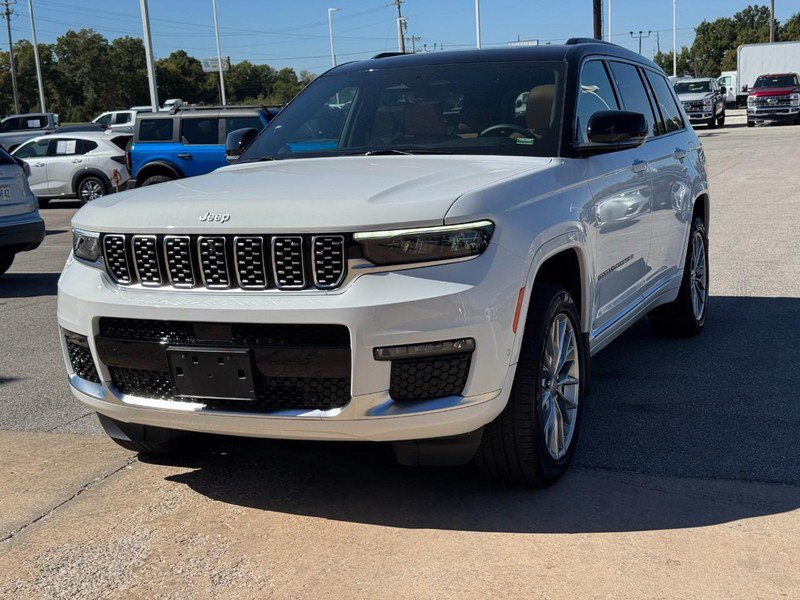 Used 2025 Jeep Grand Cherokee L Summit w/ MOPAR Finishing Package AWD/4WD image 8