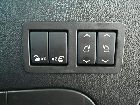 Used 2019 GMC Yukon SLT w/ Graphite Performance Edition image 19