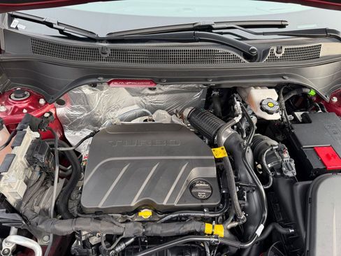 Used 2025 Chevrolet Trax LT image 30