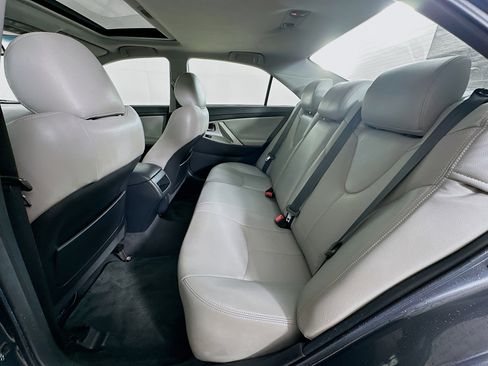 Used 2011 Toyota Camry SE image 27