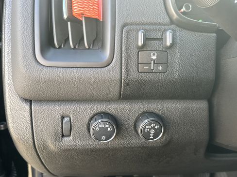 Used 2022 Chevrolet Colorado ZR2 image 38