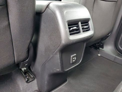 Used 2019 Chevrolet Equinox LS w/ LS Convenience Package image 28