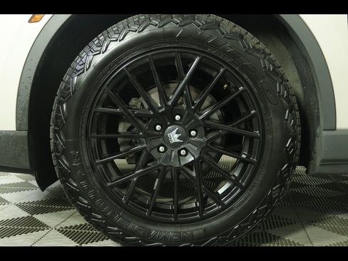 Used 2021 Lincoln Corsair AWD w/ Premium Package image 12