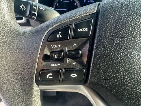 Used 2019 Hyundai Tucson SE image 15