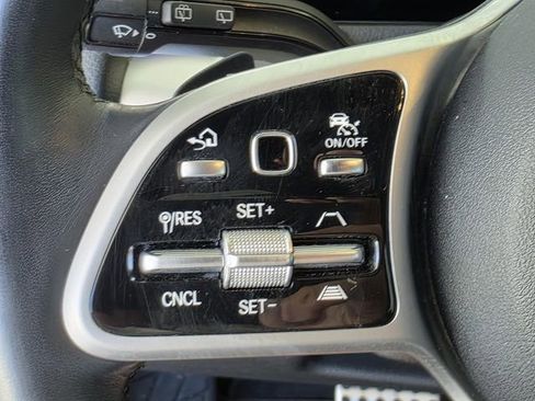 Used 2020 Mercedes-Benz GLB 250 image 32