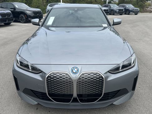 New 2025 BMW i4 xDrive40i image 3
