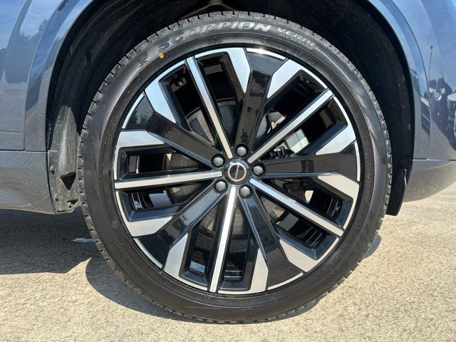 Certified 2026 Volvo XC90 B6 Plus AWD/4WD image 11