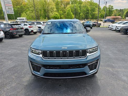 New 2026 Jeep Grand Cherokee Limited AWD/4WD image 8