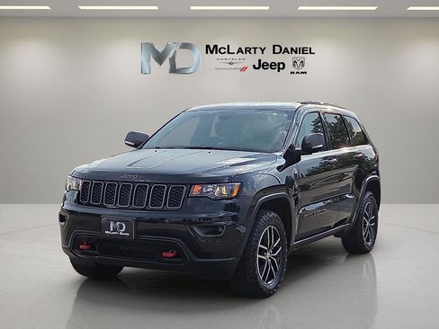 Used 2018 Jeep Grand Cherokee Trailhawk AWD/4WD image 2