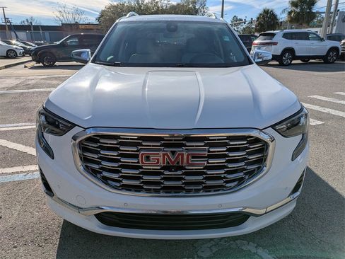 Used 2020 GMC Terrain Denali w/ Denali Premium Package image 9