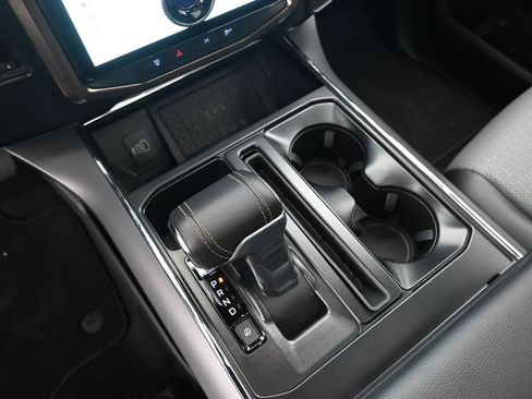 Used 2025 Ford F150 Lightning Lariat w/ Max Trailer Tow Package image 24