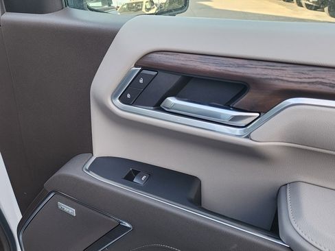 New 2026 GMC Sierra 1500 SLT w/ SLT Premium Plus Package image 38