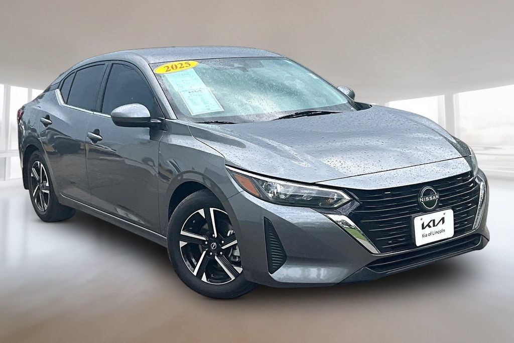 Used 2025 Nissan Sentra SV FWD image 3