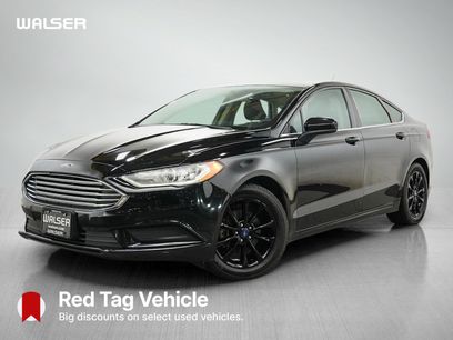 Used 2017 Ford Fusion SE w/ Fusion SE Technology Package