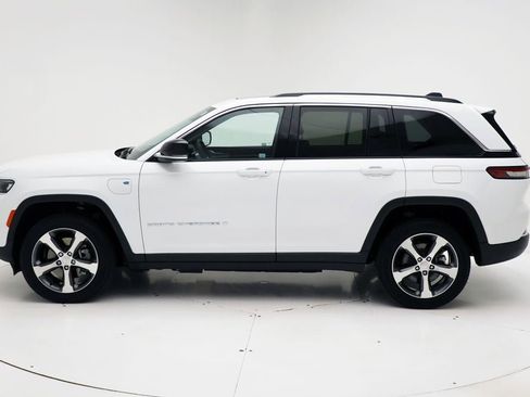 Used 2023 Jeep Grand Cherokee 4WD 4xe image 5