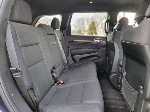 Certified 2018 Jeep Grand Cherokee Laredo image 23