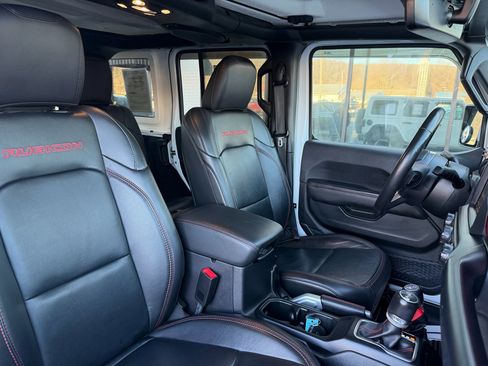 Used 2019 Jeep Wrangler Unlimited Rubicon w/ Dual Top Group image 14