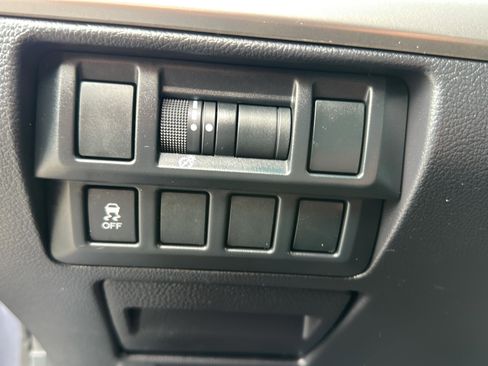 Used 2017 Subaru Outback 2.5i Premium AWD/4WD image 13