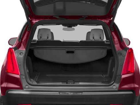 Used 2017 Cadillac XT5 Luxury w/ Driver Awareness Package FWD image 6