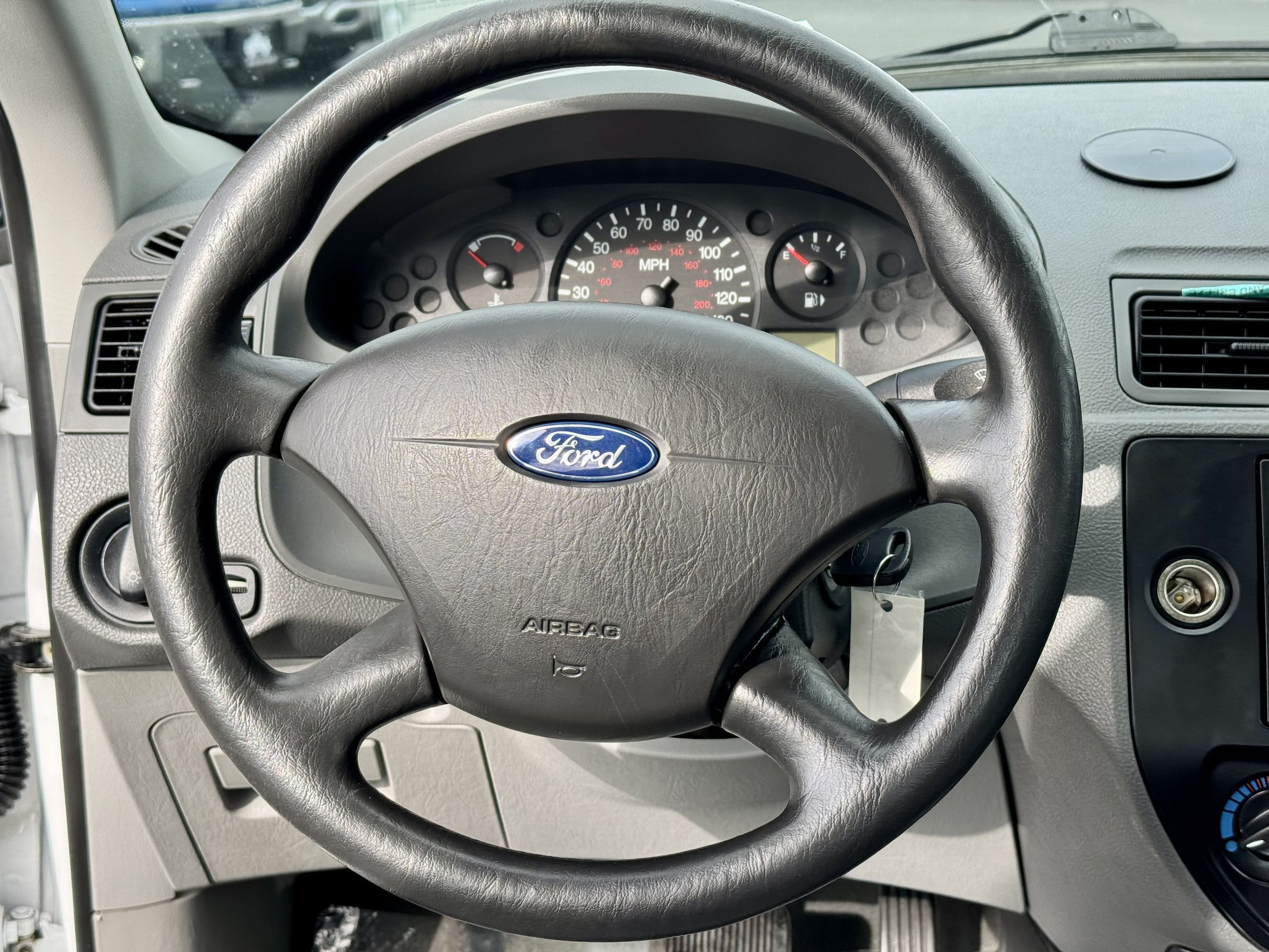 Used 2005 Ford Focus S FWD image 13