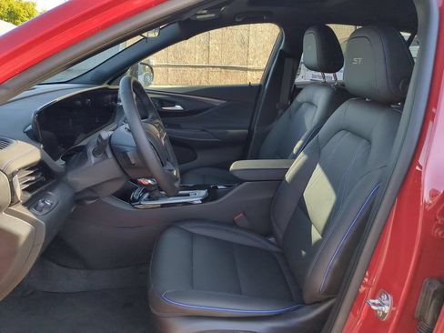 New 2026 Buick Envista Sport Touring w/ Convenience I Package FWD image 19